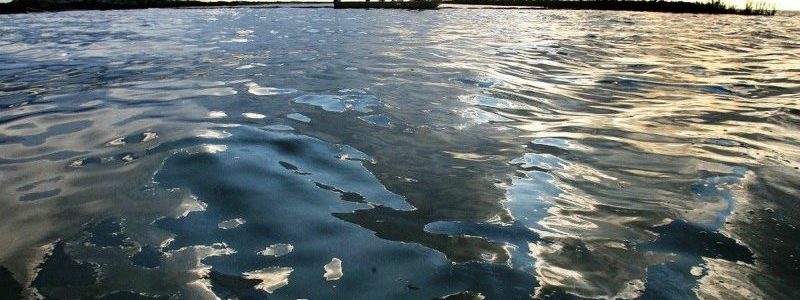 پاکسازی نشت های نفتی با نور خورشید